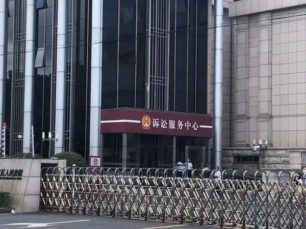 为什么奉贤离婚律师说家庭主妇是“高风险职业”？