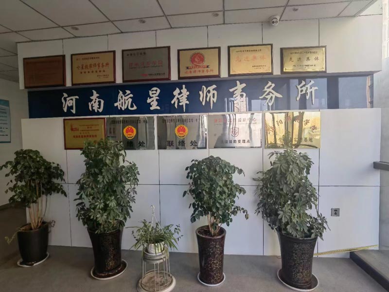 父母干预婚姻自由的表现是什么？上海离婚诉讼律师为您分析